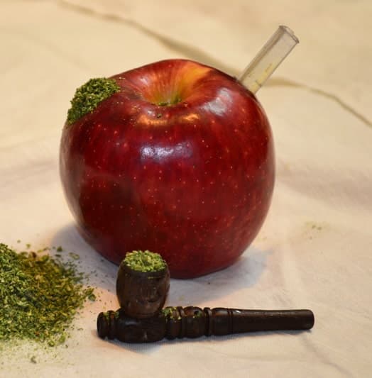 apple pipe