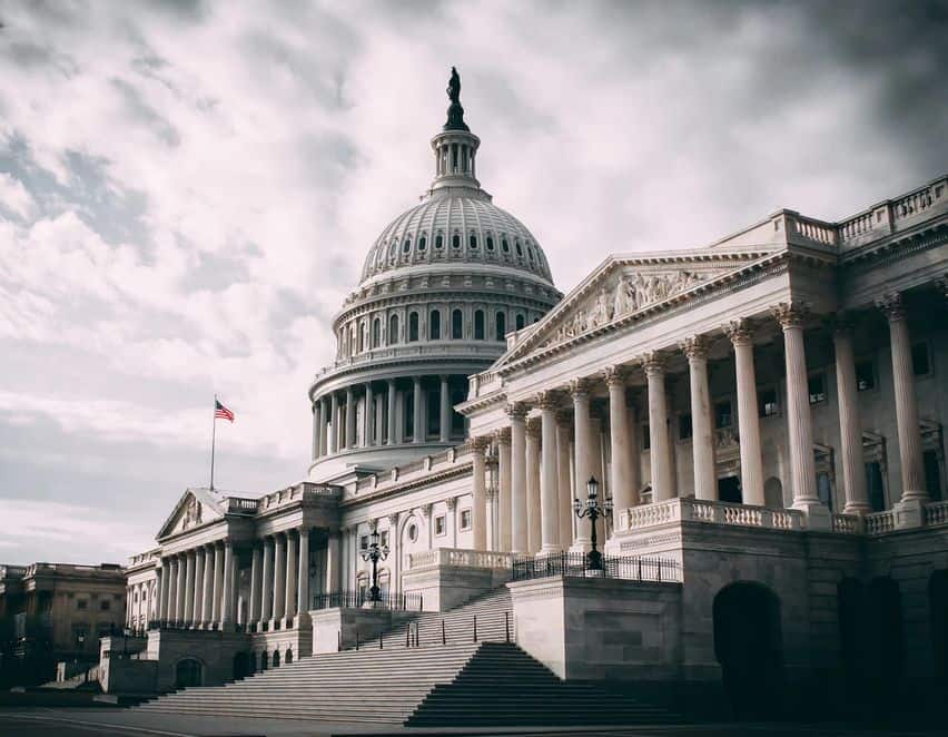 Capitol hill, by Harold Mendoz via Unsplash