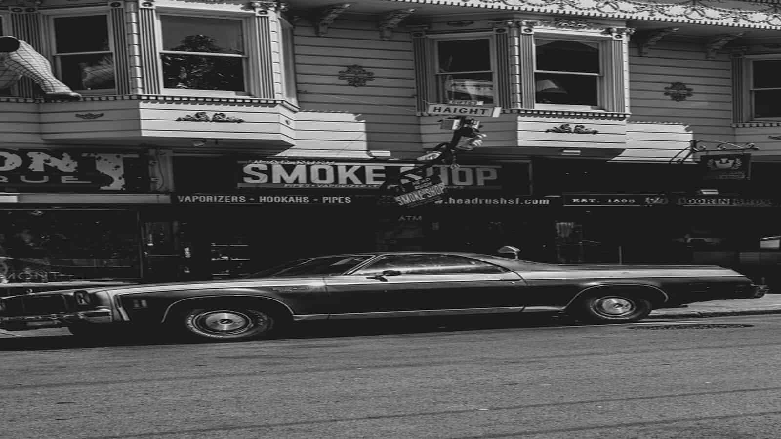 Photo of a smoke shop in black and white