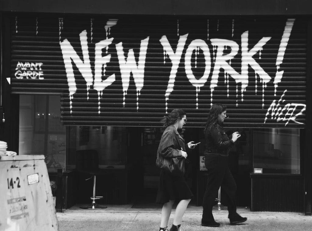 New York grafitti by Ian Dooley via Unsplash