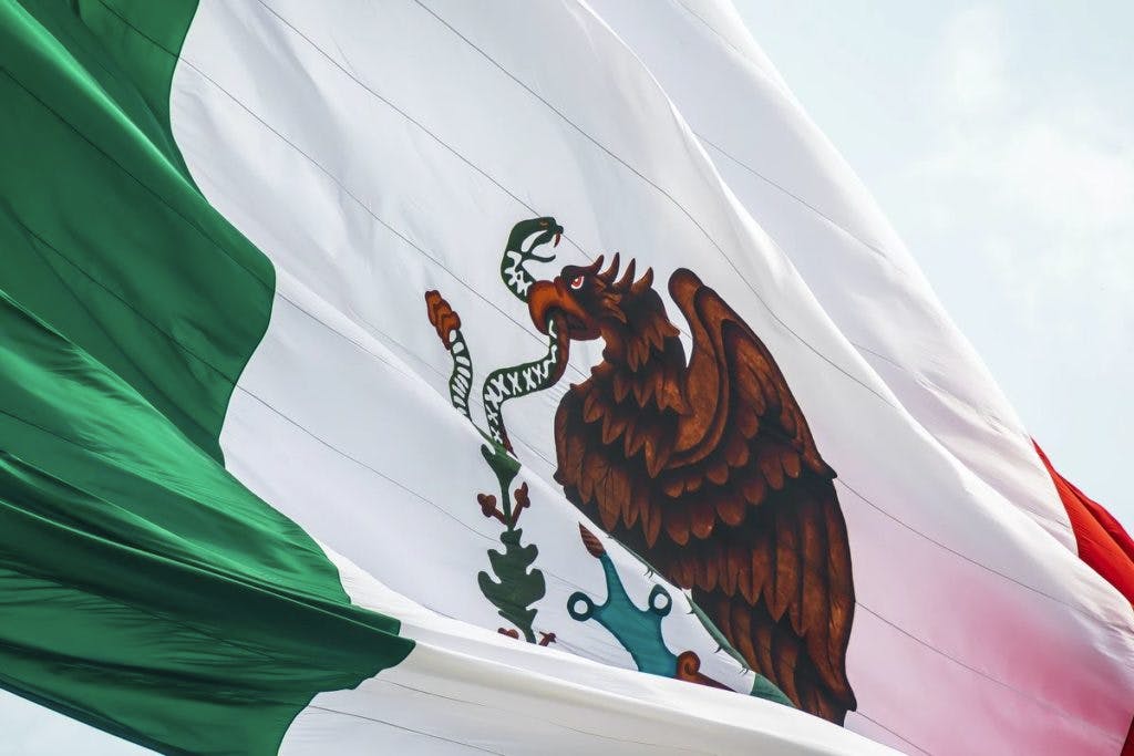 Mexican flag, by Jorge Aguilar via unsplash