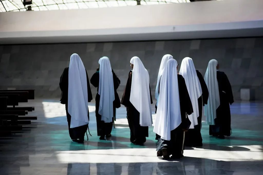 Nuns walking, by Ane Hinds via Pixabay