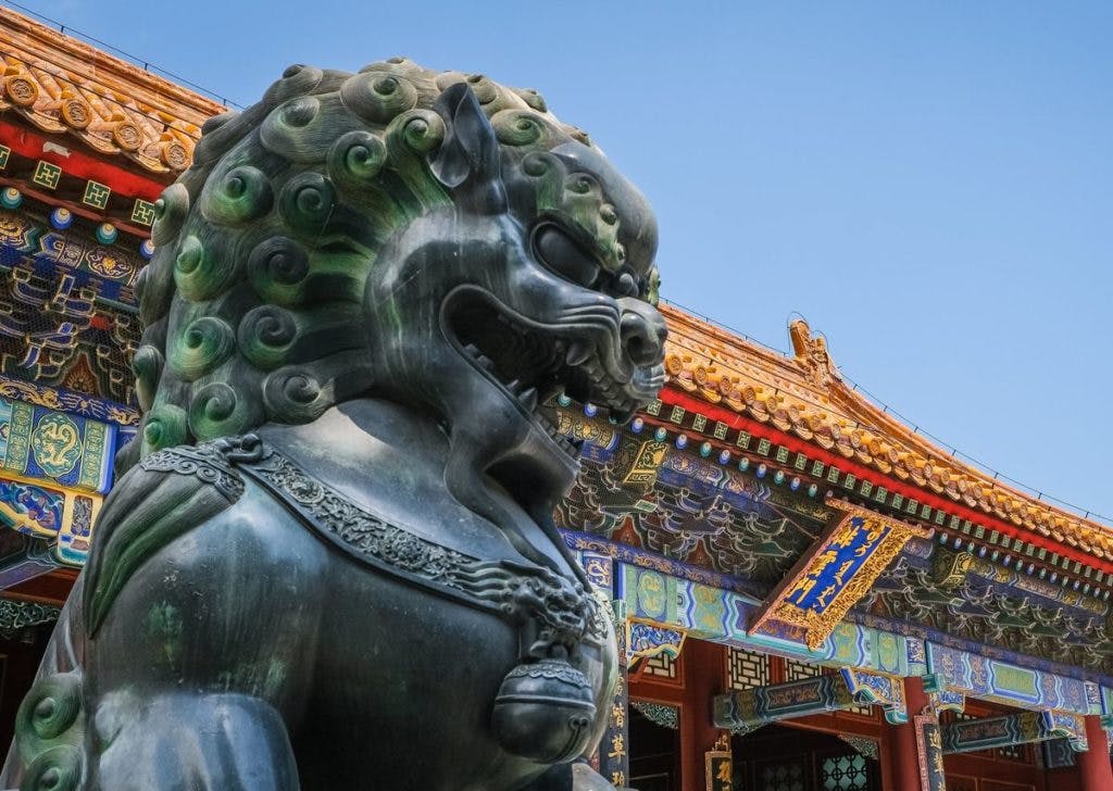 An ancient dog statue from China, by Magda Ehlers via Pexels
