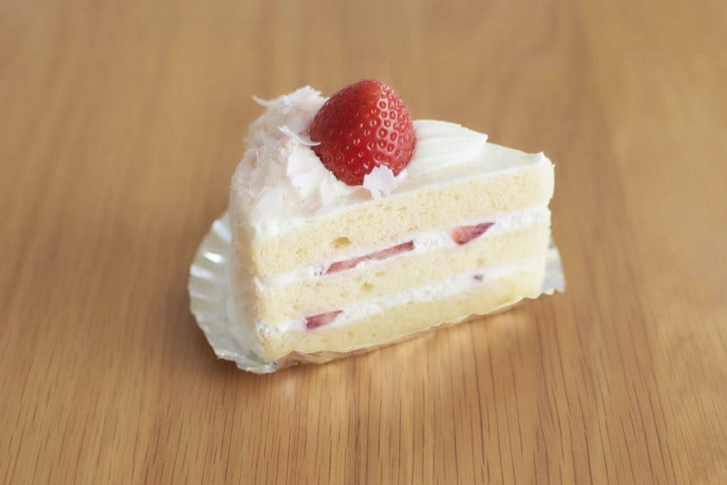 Strawberry short cake, by Takuya Nagoka via Unsplash
