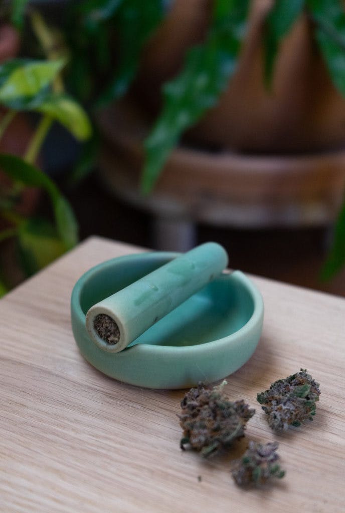 chillum and ashtray set with cannabis nuts
